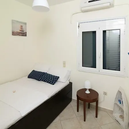 Seaview Flat Steps To The